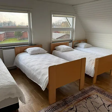 Feriehus Familievenlig Bolig Tæt På Billund Plads Til 7 *